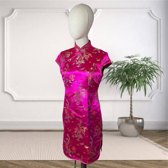 ๐ Hot Pink Silk Brocade Qipao Dress with Gold Dragon & Phoenix Embroidery - Picture 1 of 4